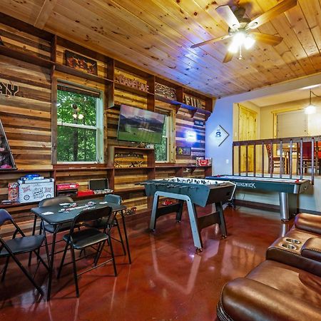 Beautiful Chalet With Fireplace And Large Game Room Gatlinburg Eksteriør billede