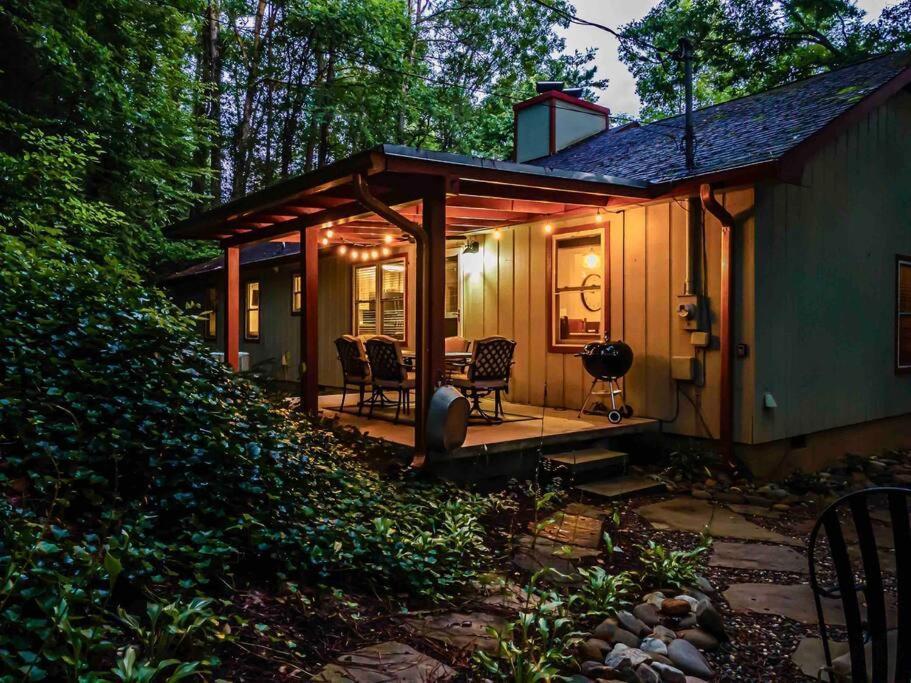 Beautiful Chalet With Fireplace And Large Game Room Gatlinburg Eksteriør billede