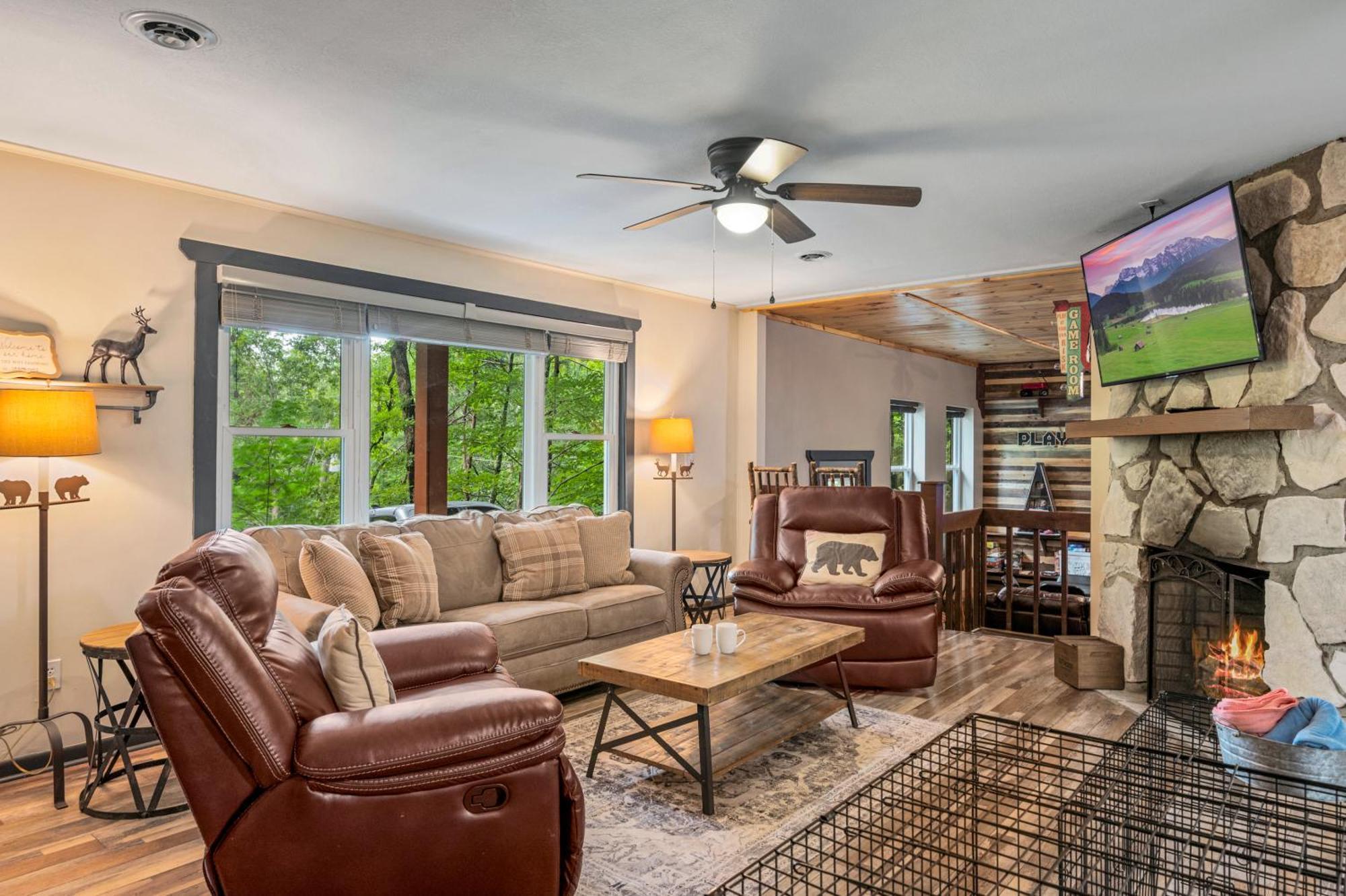 Beautiful Chalet With Fireplace And Large Game Room Gatlinburg Eksteriør billede
