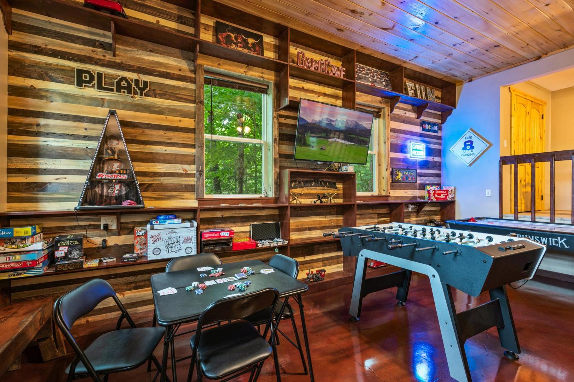 Beautiful Chalet With Fireplace And Large Game Room Gatlinburg Eksteriør billede