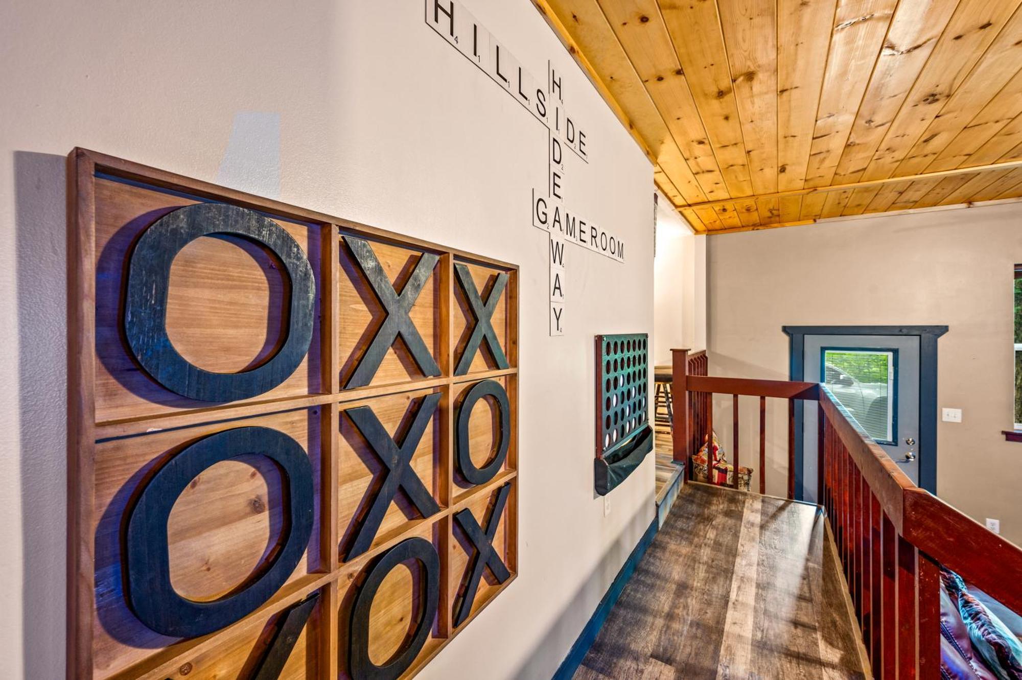 Beautiful Chalet With Fireplace And Large Game Room Gatlinburg Eksteriør billede