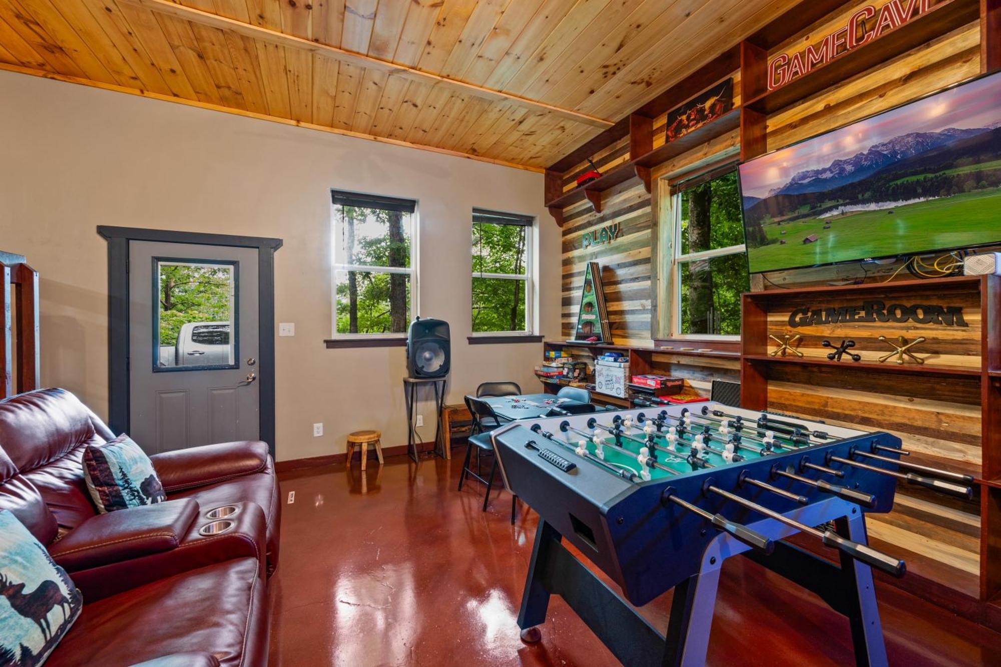 Beautiful Chalet With Fireplace And Large Game Room Gatlinburg Eksteriør billede